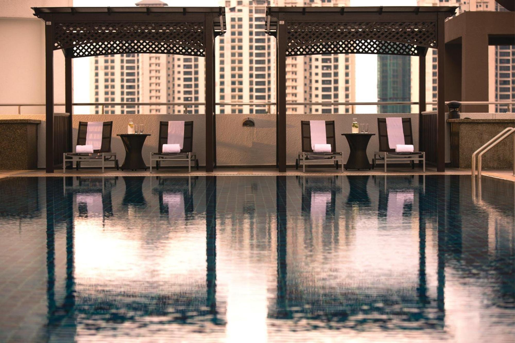 Renaissance Johor Bahru Hotel Exterior photo The pool at the hotel