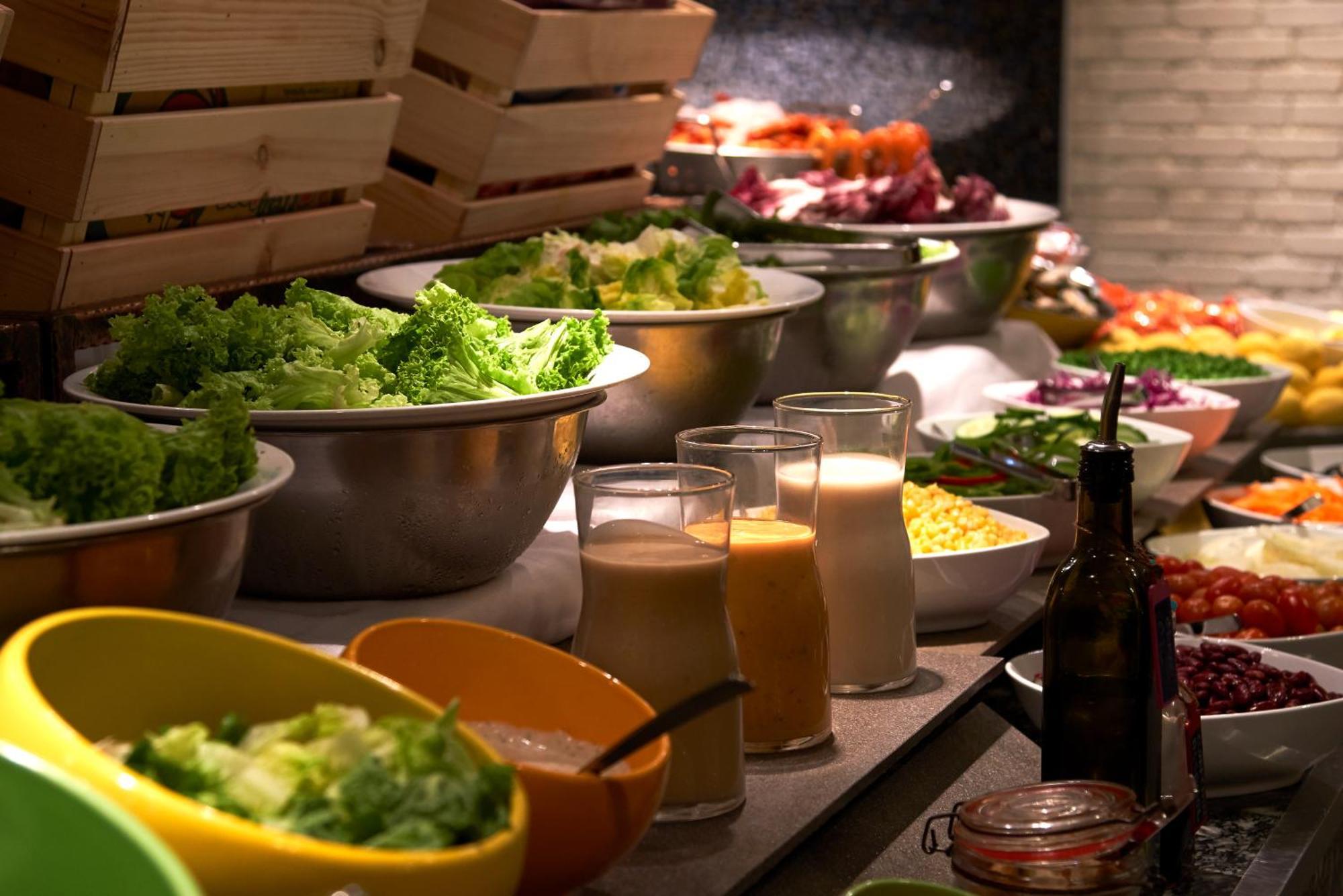Renaissance Johor Bahru Hotel Exterior photo A salad bar