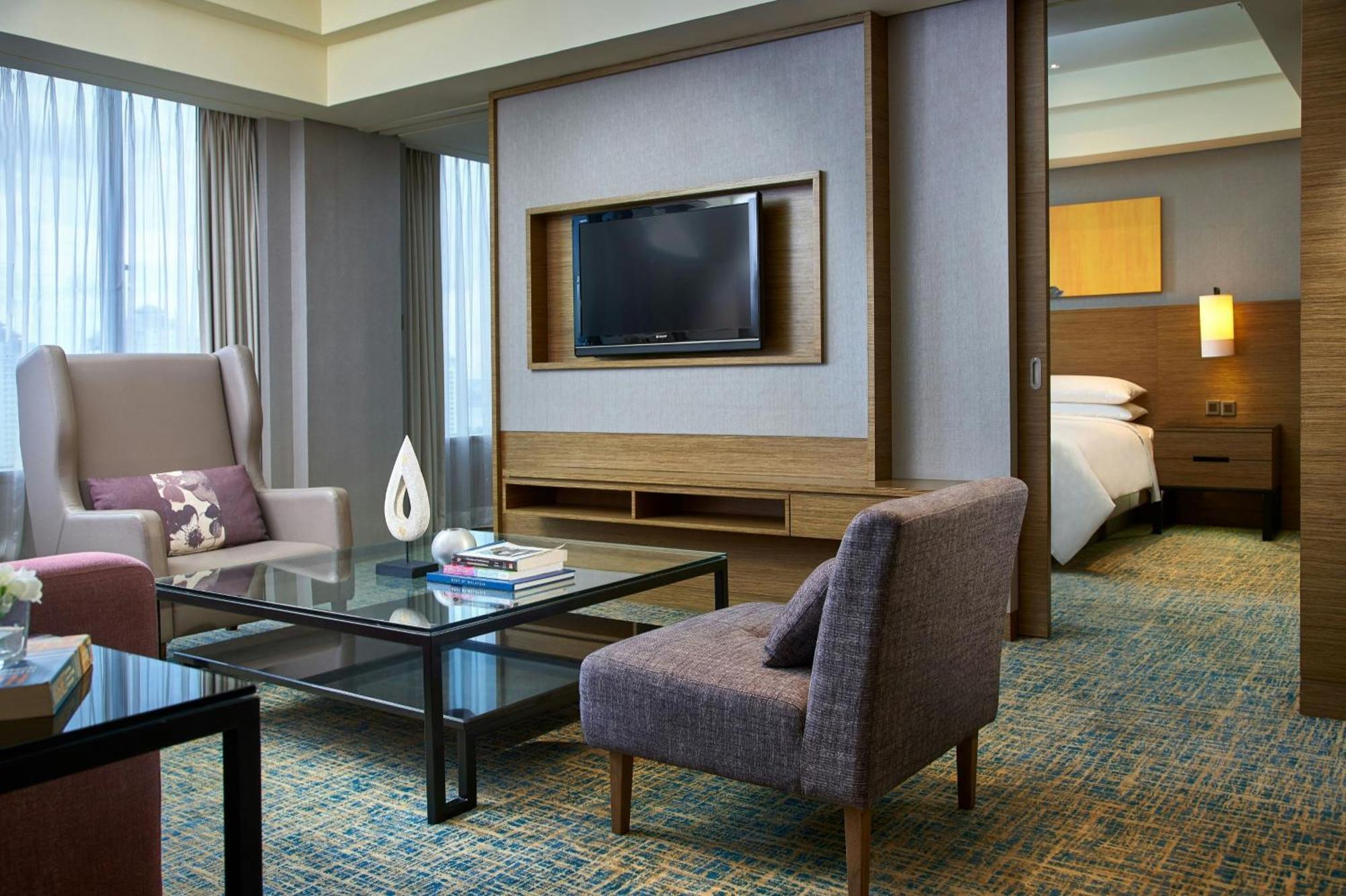 Renaissance Johor Bahru Hotel Exterior photo A suite at the hotel